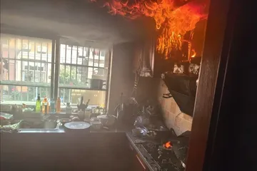 女子燉肉時出門領(lǐng)免費雞蛋，回家時傻眼：煤氣灶、油煙機全被燒毀，損失超8000元